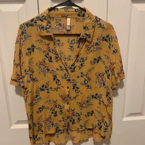 Target Xhilaration Floral Button-Down Blouse